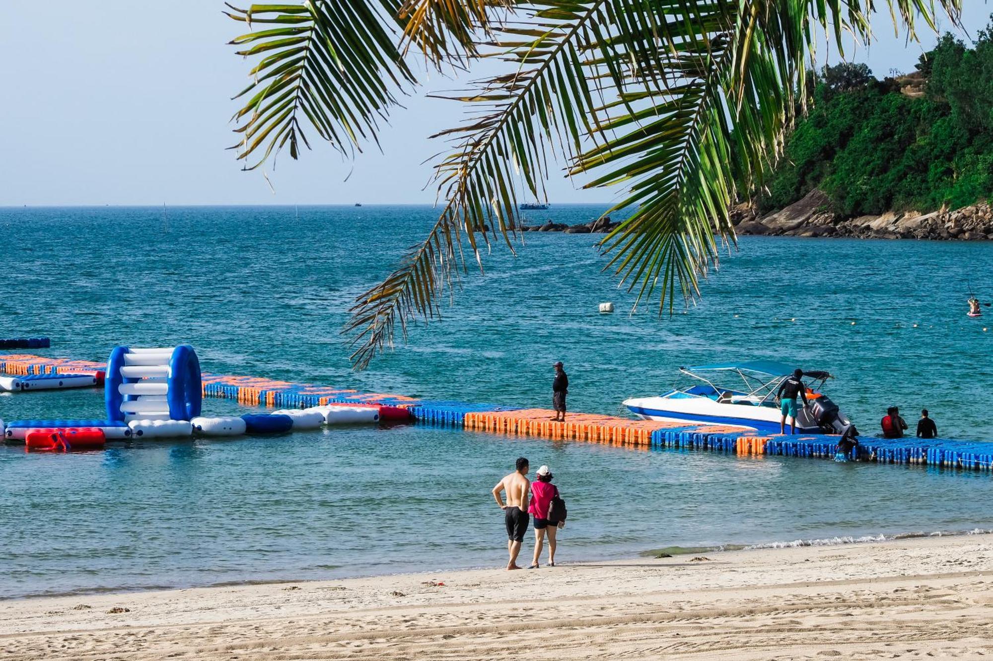 Bounce Beach Resort And Spa Da Nang Exteriör bild