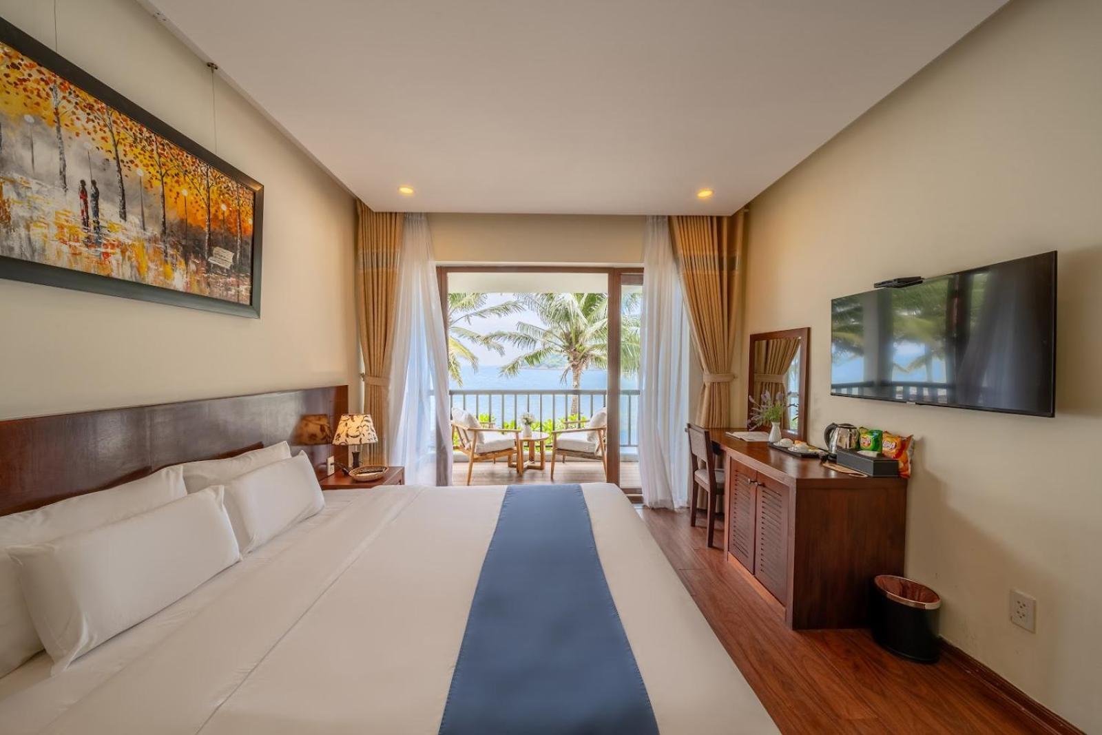 Bounce Beach Resort And Spa Da Nang Exteriör bild