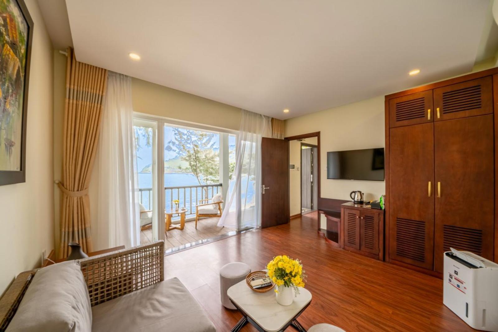 Bounce Beach Resort And Spa Da Nang Exteriör bild