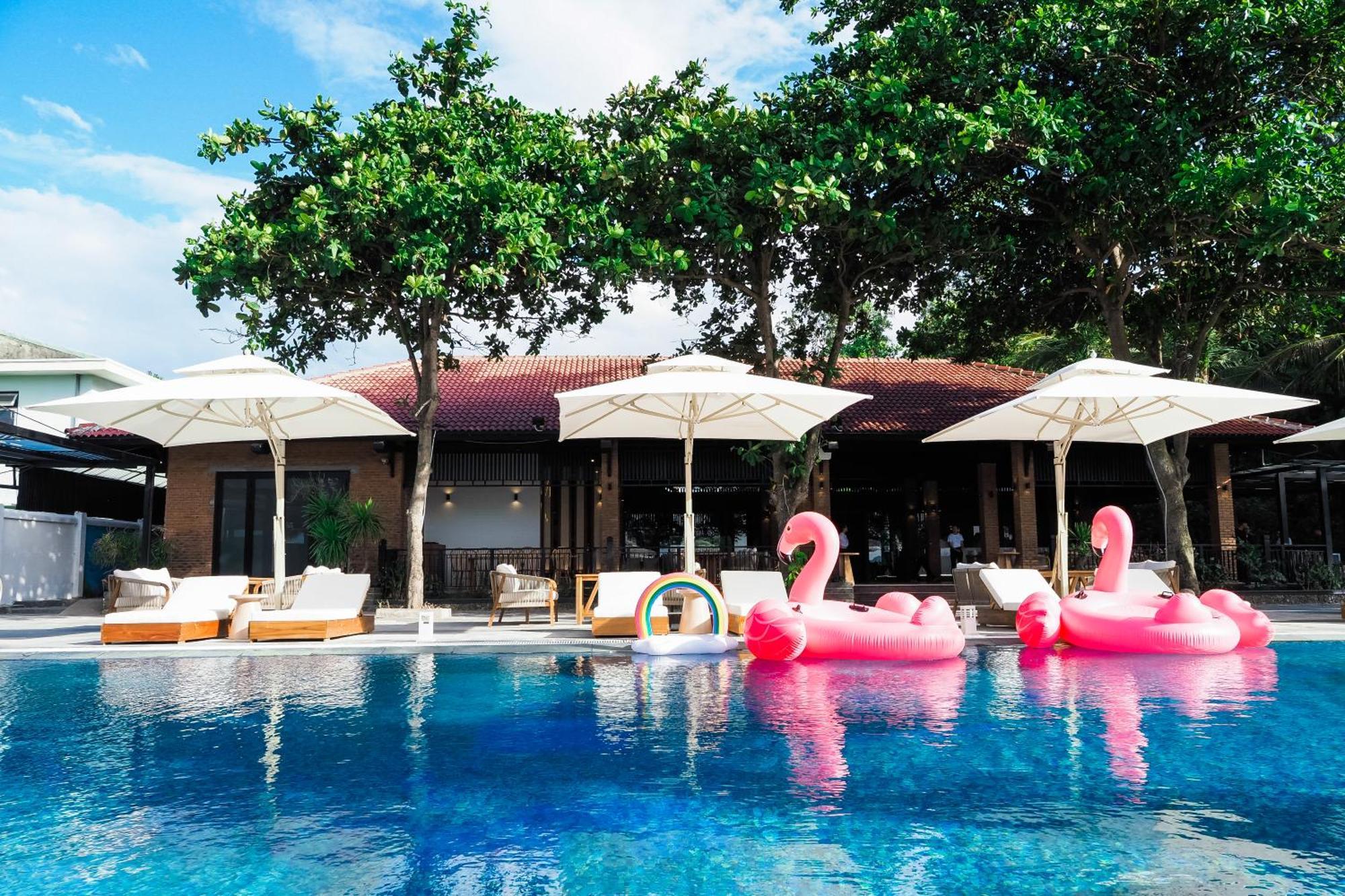 Bounce Beach Resort And Spa Da Nang Exteriör bild