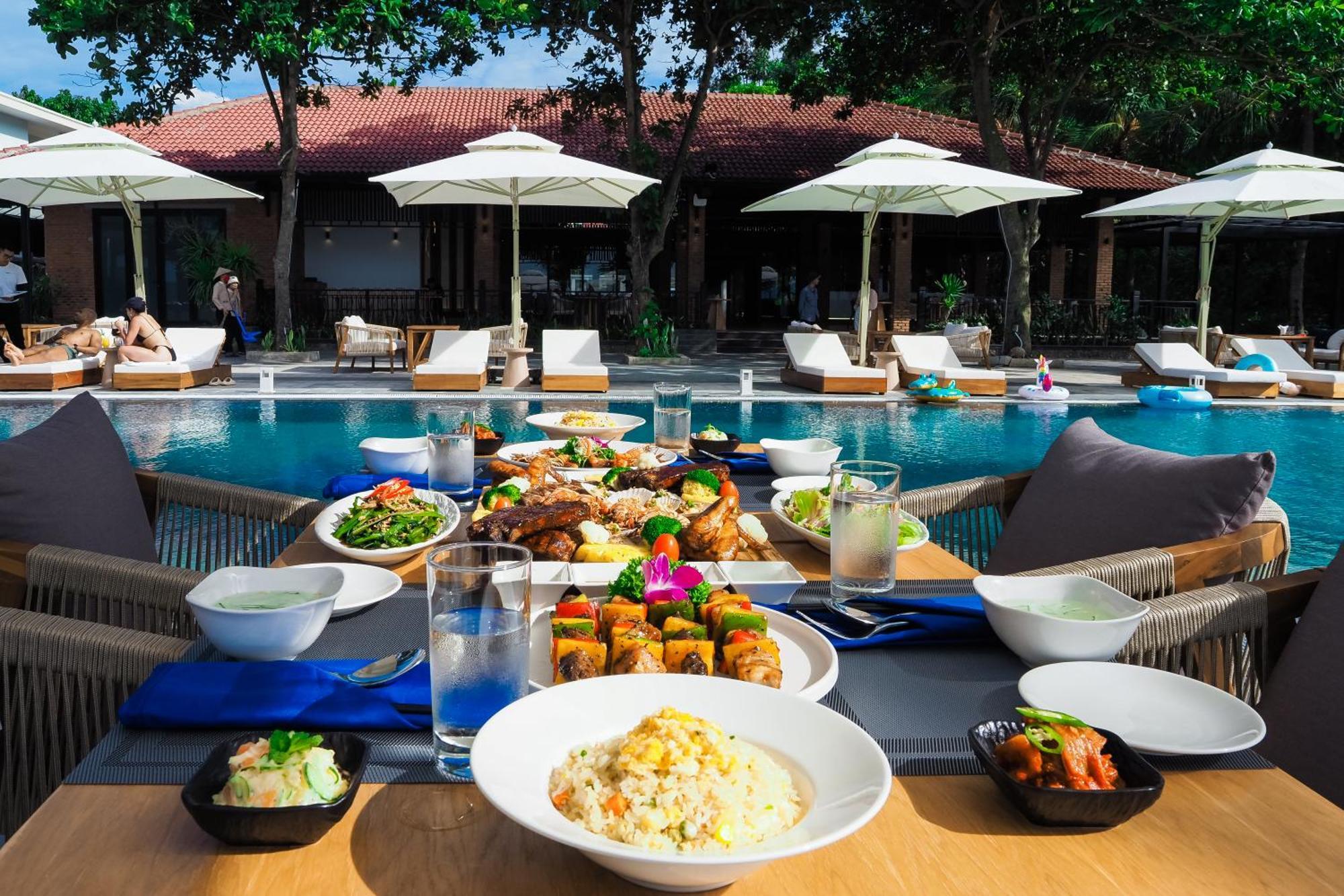Bounce Beach Resort And Spa Da Nang Exteriör bild