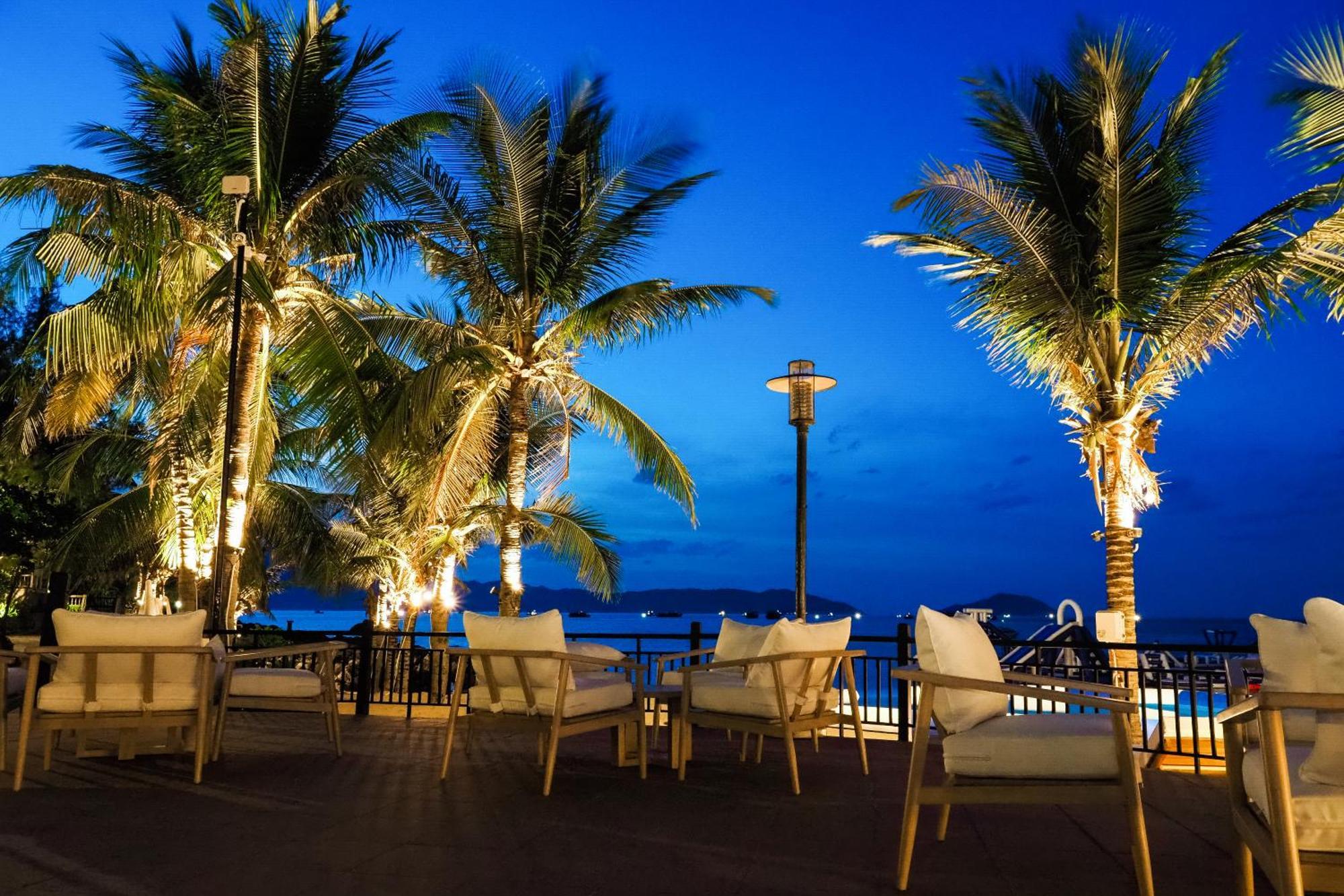 Bounce Beach Resort And Spa Da Nang Exteriör bild