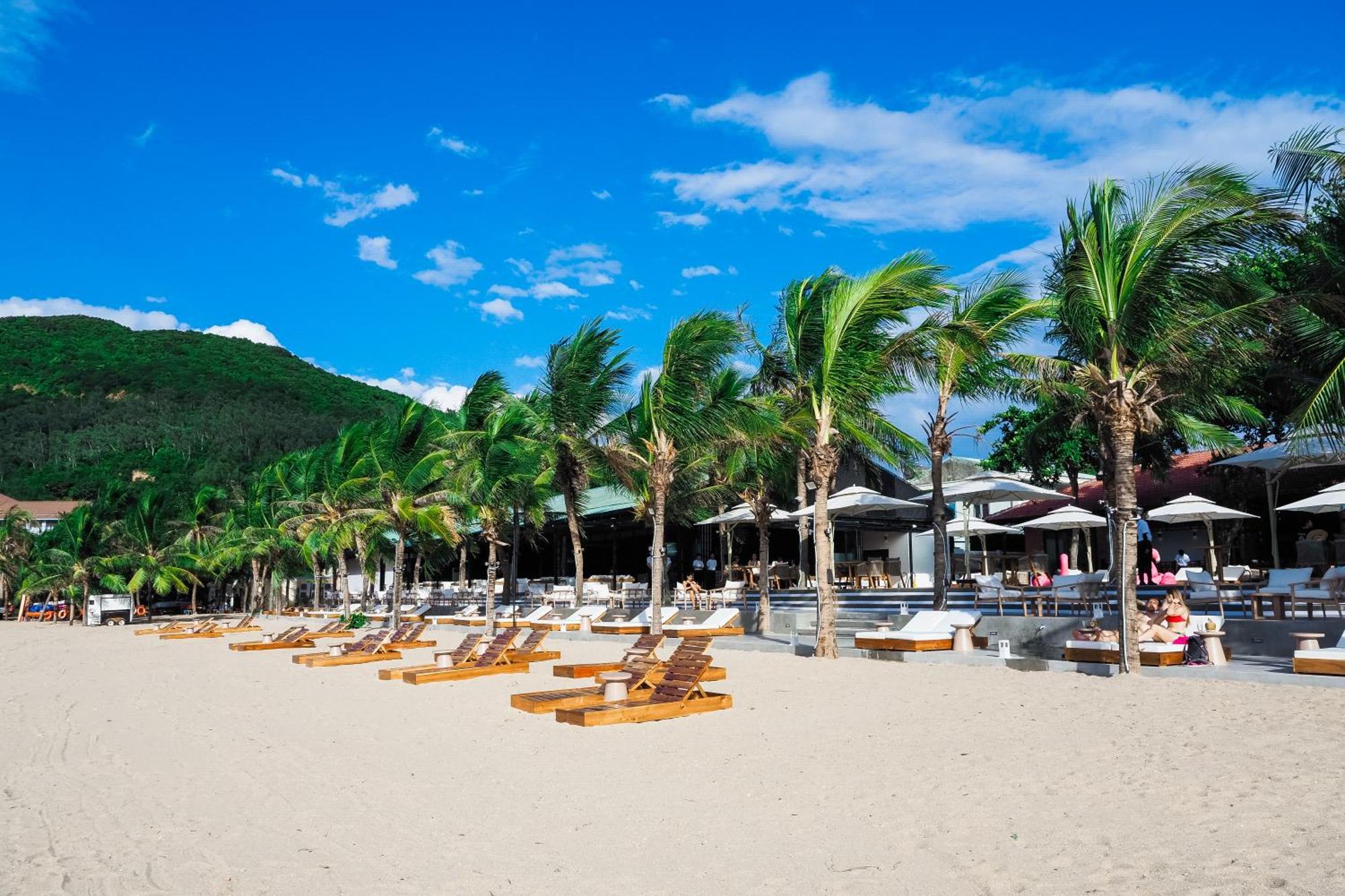 Bounce Beach Resort And Spa Da Nang Exteriör bild