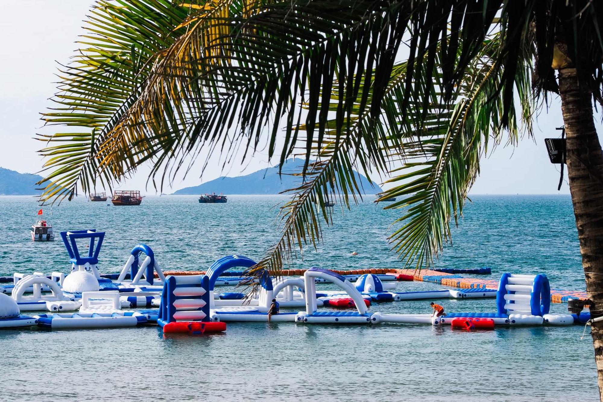 Bounce Beach Resort And Spa Da Nang Exteriör bild